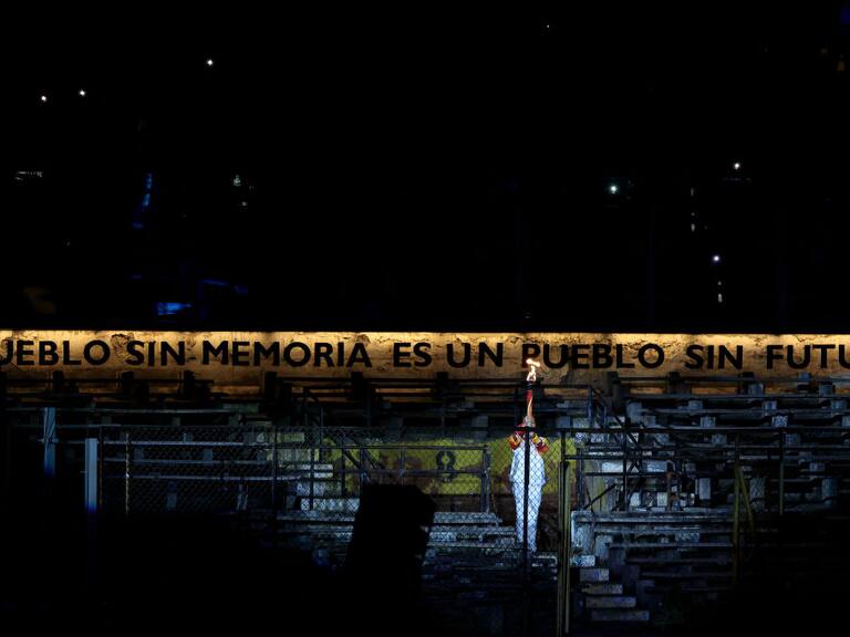SANTIAGO, CHILE - OCTOBER 20: Chilean swimmer Kristel Köbrich holds the Pan American torch during the opening ceremony of the Santiago 2023 Pan Am Games at Estadio Nacional Julio Martínez Prádanos on October 20, 2023 in Santiago, Chile. (Photo by Buda Mendes/Getty Images)