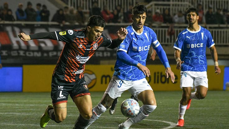 Zampedri enciende alarmas en la UC de cara a la Copa Libertadores: sale lesionado del duelo ante Deportes Limache