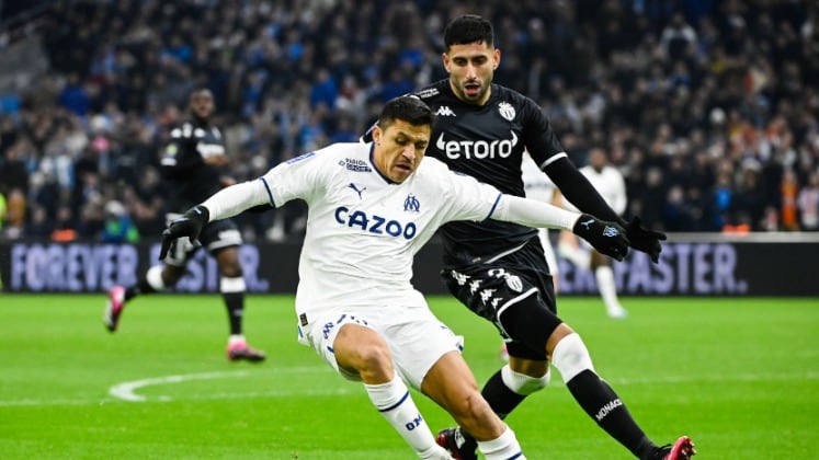 Alexis Sánchez y Guillermo Maripán destacan en el once ideal de la fecha del fútbol francés