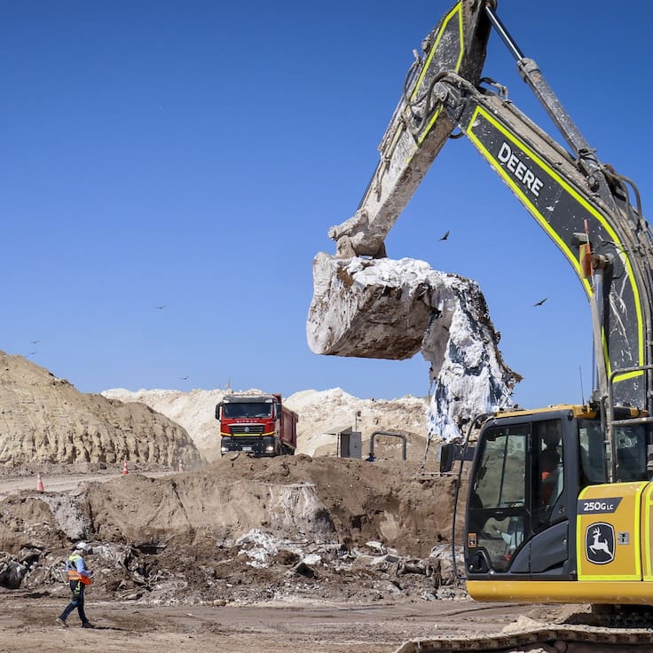 Amplían detención de dos bolivianos acusados de intervenir zanja fronteriza en Colchane: buscaban taparla
