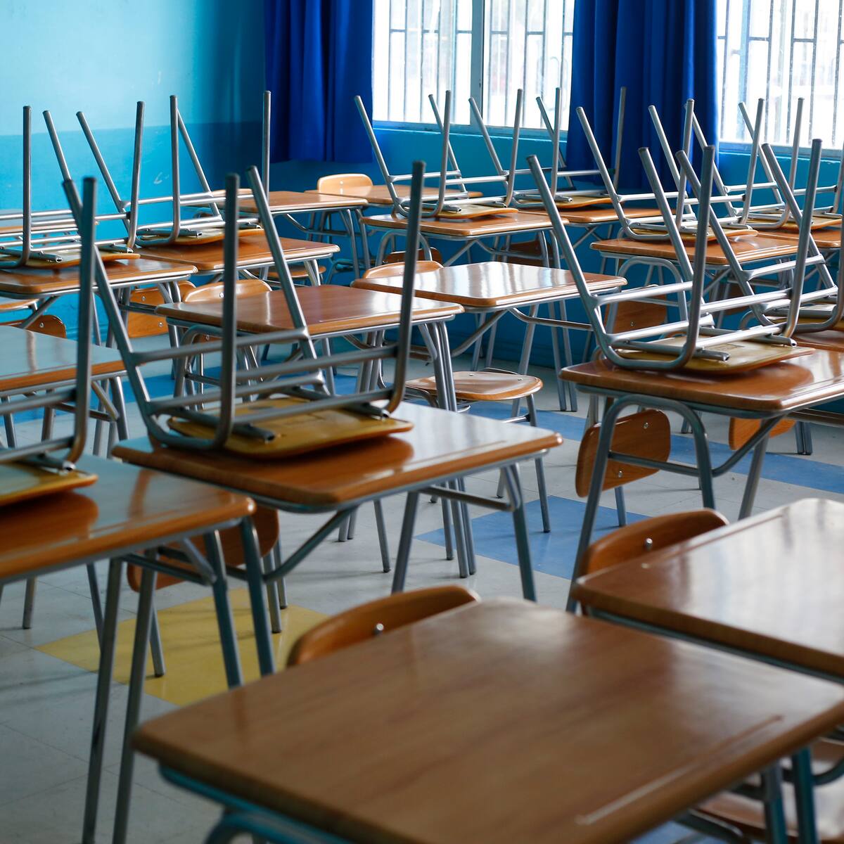 Mineduc confirma suspensión de clases en tres regiones de Chile por sistema frontal