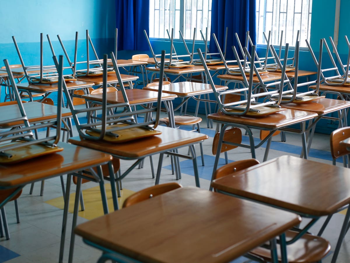 Mineduc confirma suspensión de clases en tres regiones de Chile por sistema frontal