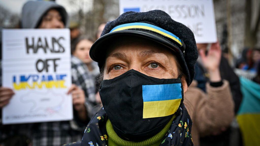 LONDON, ENGLAND - FEBRUARY 24: A Ukrainian demonstrates outside Downing Street against the recent invasion of Ukraine on February 24, 2022 in London, England. Overnight, Russia began a large-scale attack on Ukraine, with explosions reported in multiple cities and far outside the restive eastern regions held by Russian-backed rebels. European governments reacted with widespread condemnation and vows of more sanctions. (Photo by Jeff J Mitchell/Getty Images)