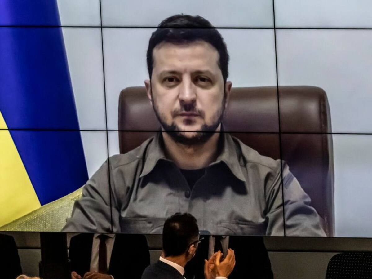 Políticos europeos piden entrega del Nobel de la Paz al presidente de Ucrania, Volodímir Zelenski