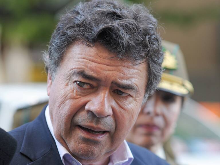 Ministro de Agricultura emplaza a camioneros en paro: «Los descolgados, que se descuelguen de la imbecilidad»