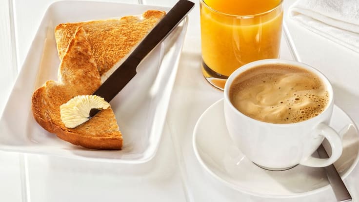 Nutricionista Elena Garrido advierte los problemas de desayunar zumo, tostadas y café: puede afectar tu cerebro
