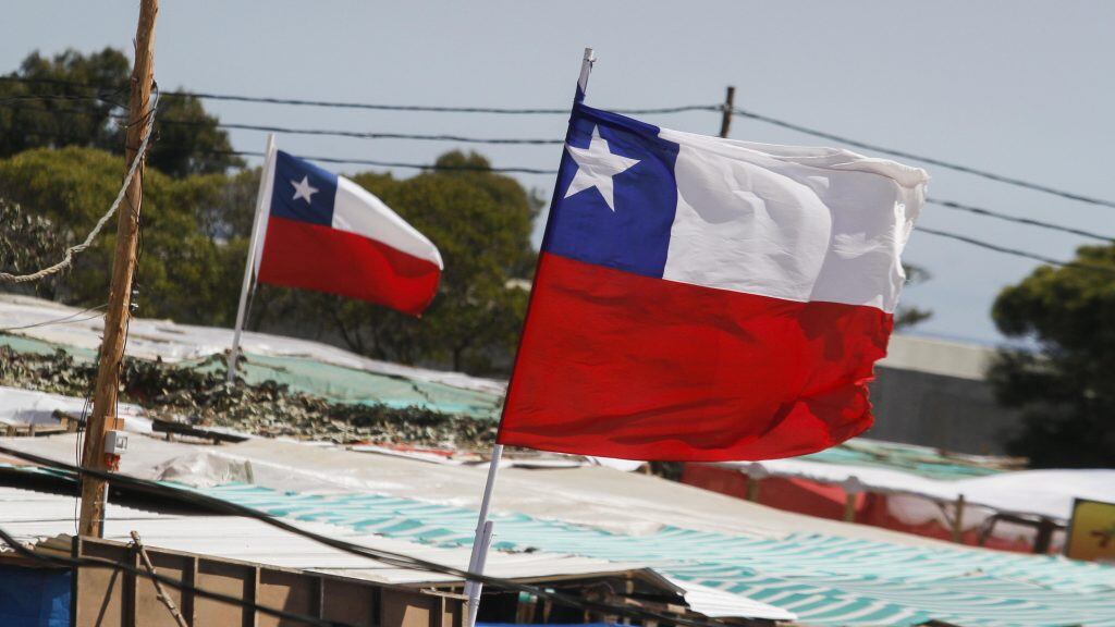14 septiembre 2017/ValparaisoLocatarios realizan los últimos arreglos a sus fondas y ramadas en el parque Alejo Barrios de Valparaíso, donde esperan una gran asistencia de publico durante las celebraciones de Fiestas Patrias.
FOTO:YVO SALINAS/AGENCIAUNO