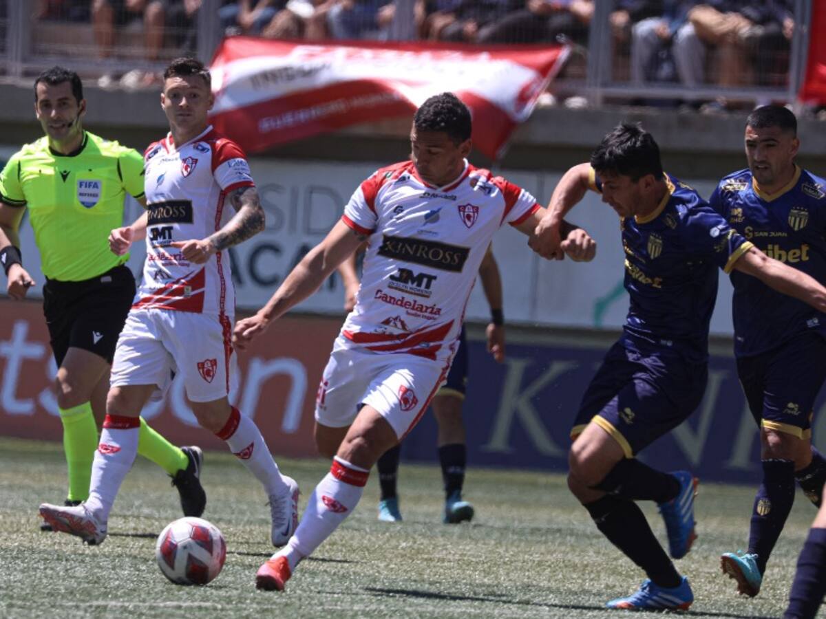 Deportes Copiapó derrota a Magallanes en duelo clave y se aleja de la zona de descenso