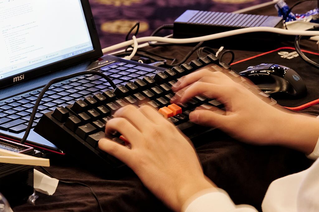 Concurso para hackers que deben enfrentar ciberataques en su navegación online