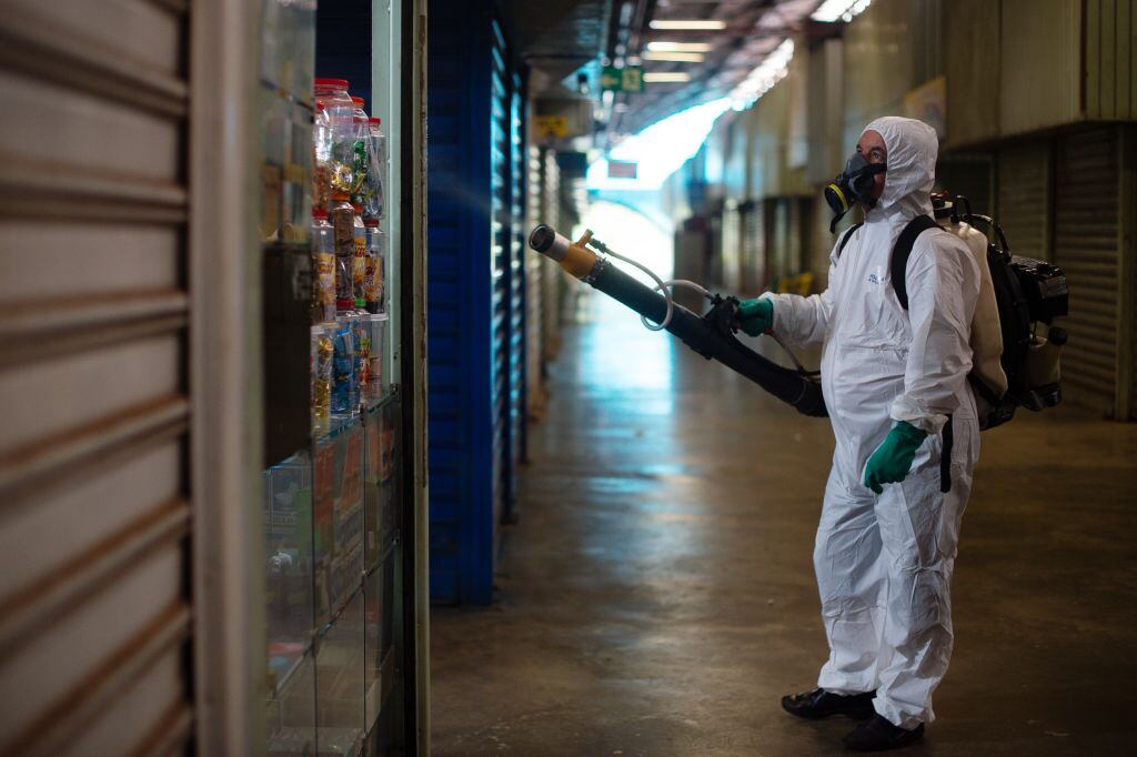 El distrito federal de Brasilia lanzo campaña de insecticida contra el mosquito Aedes Aegypti, ante el alza de casos del dengue en la capital de Brasil.