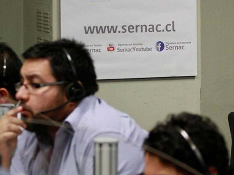 Sernac denuncia a Sky Airlines y JetSmart por publicidad engañosa en tarifas low cost