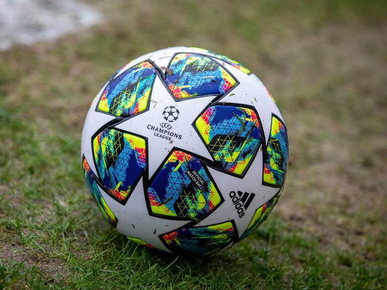 Vuelve la Champions League: Revisa los horarios de los octavos de final de ida