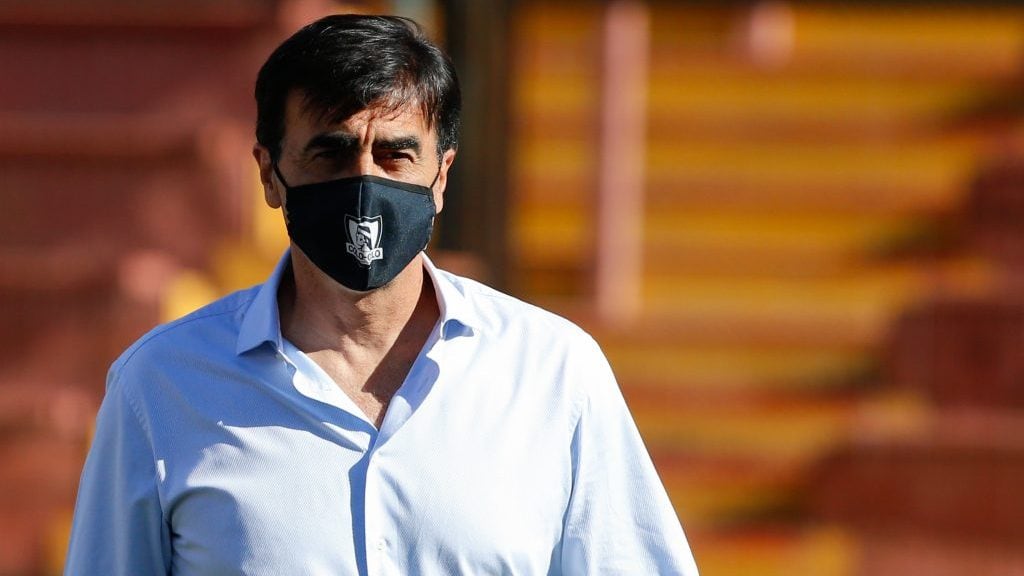 12 de Diciembre del 2020/SANTIAGOEl Director Tecnico de Colo Colo Gustavo Quinteros(c) ,durante el partido valido por la Vigésimo tercera fecha del Campeonato Nacional AFP PlanVital 2020, entre Union Española vs Colo Colo, disputado en el Estadio Santa Laura.
FOTO:FRANCISCO LONGA/AGENCIAUNO