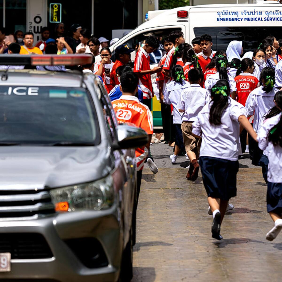 Mató a sus abuelos con su propia arma y luego protagonizó un mortal tiroteo en una escuela de Tailandia