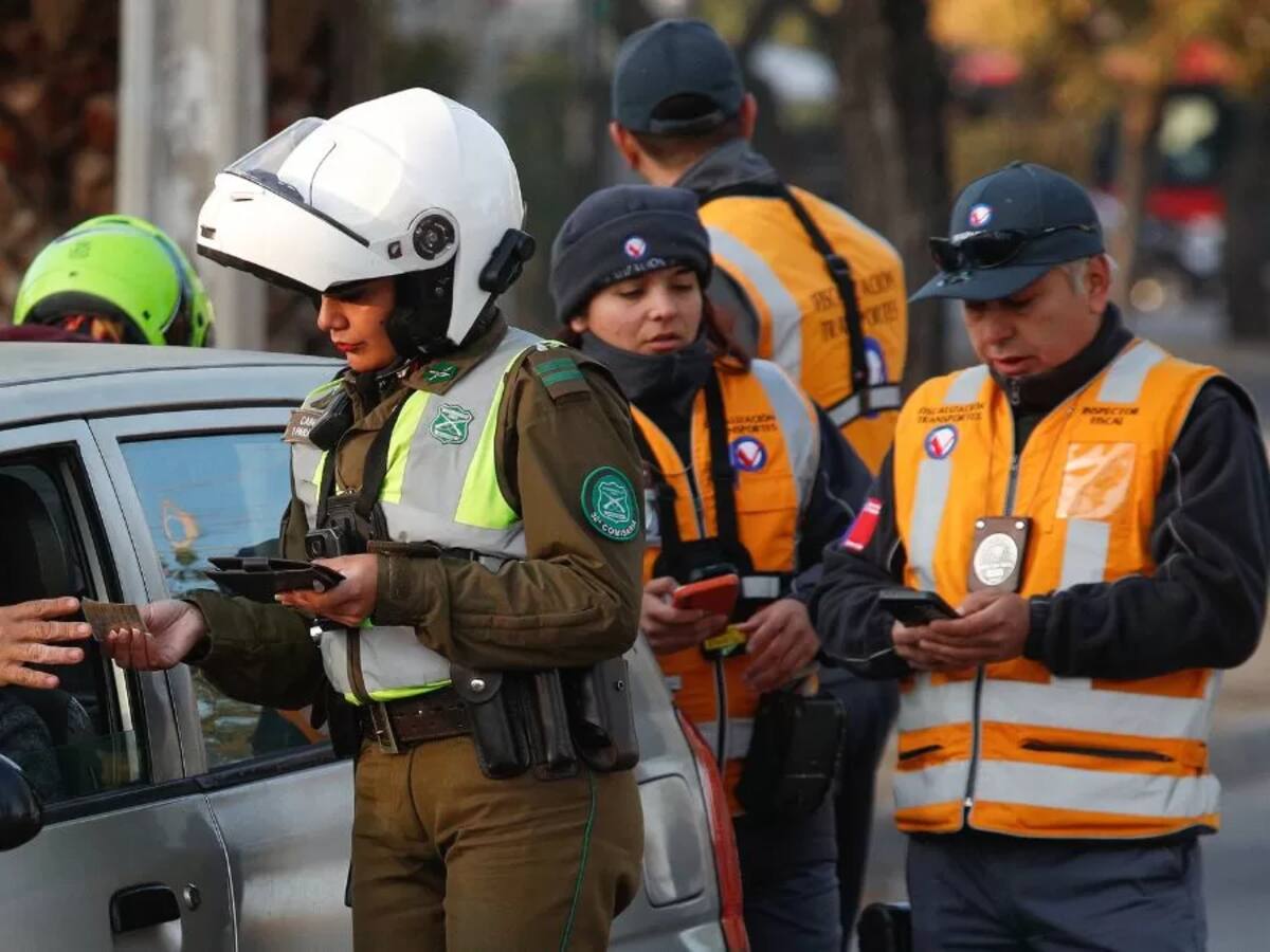 Comienza la restricción vehicular 2026: estos son los autos que no pueden circular desde hoy 1 de mayo