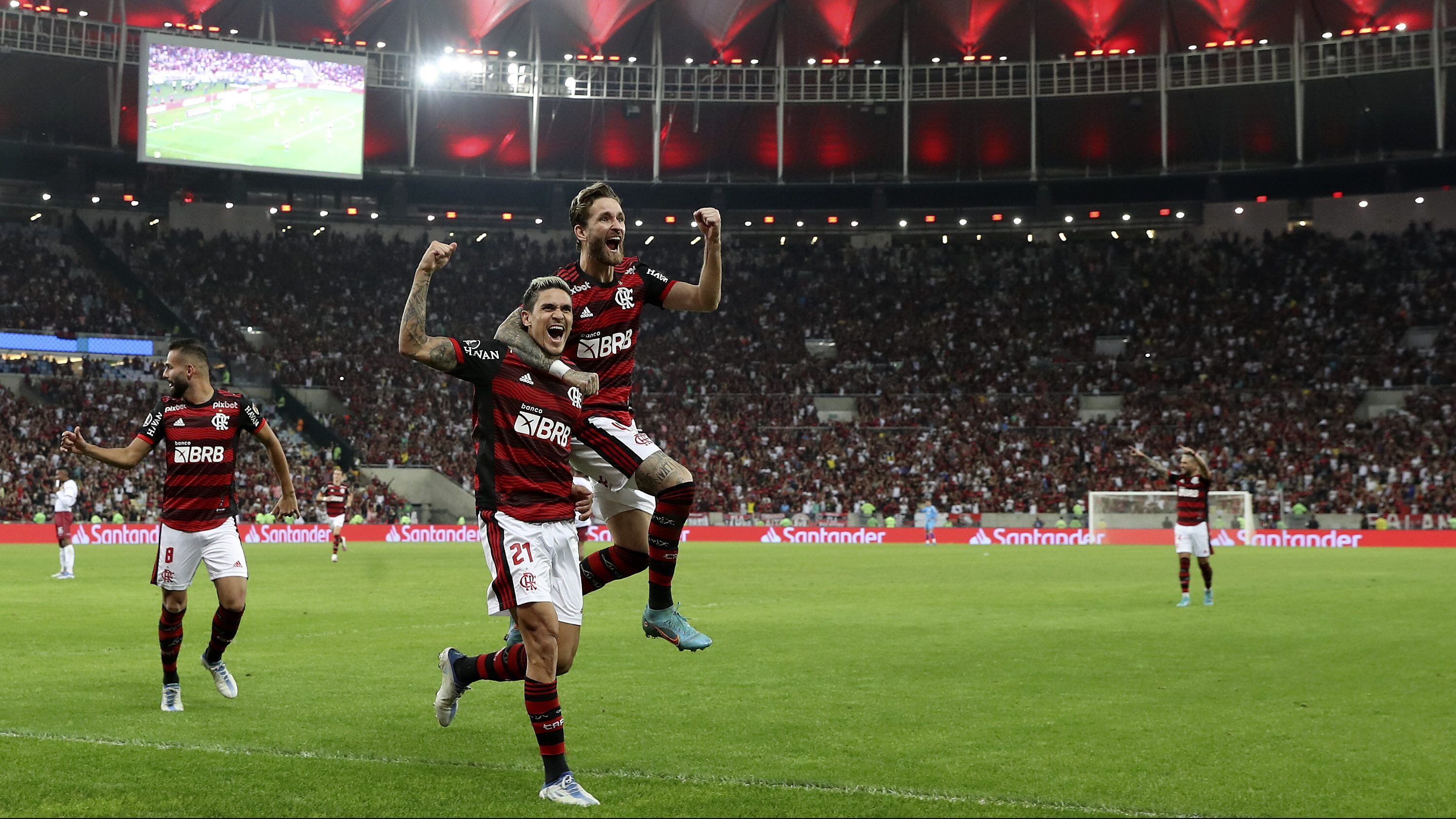 Flamengo golea a Deportes Tolima y avanza en Copa Libertadores