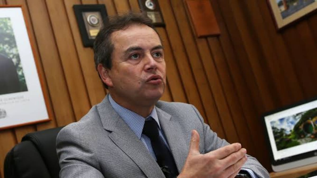 Habría recibido $36 millones en pagos irregulares: prisión preventiva para alcalde de Río Bueno por presunta corrupción en licitaciones