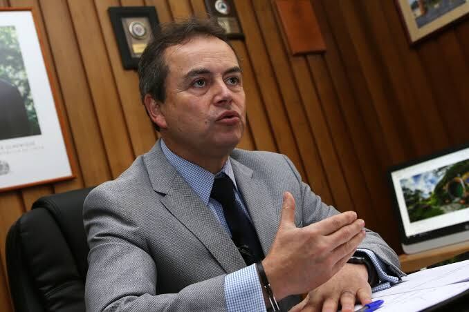 Habría recibido $36 millones en pagos irregulares: prisión preventiva para alcalde de Río Bueno por presunta corrupción en licitaciones