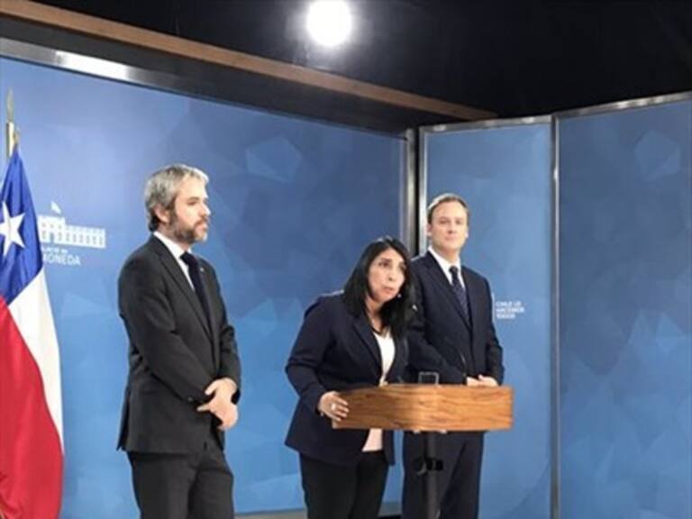 Blumel: Es un primer paso histórico para empezar a construir nuestro nuevo pacto social