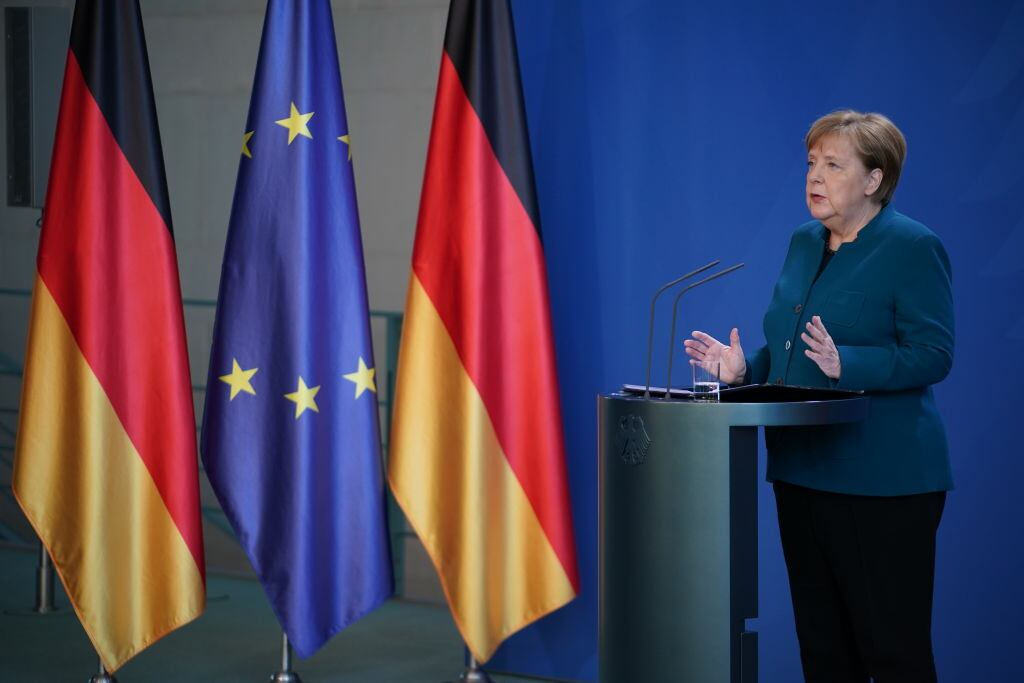 La canciller alemana Angela Merkel entrega medidas por la crisis del Covid-19