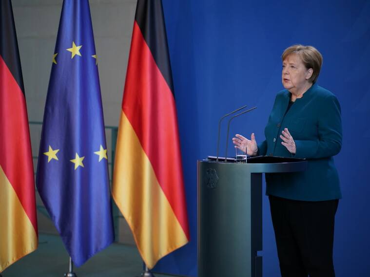 La canciller alemana Angela Merkel entrega medidas por la crisis del Covid-19