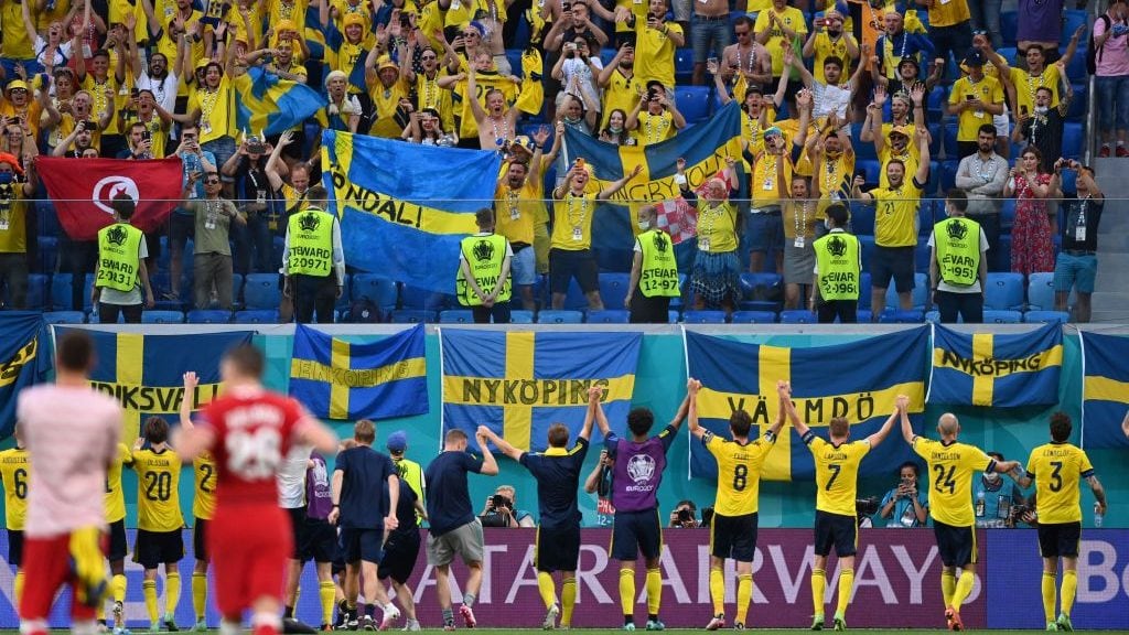Sweden's players celebrate with supporters after winning the UEFA EURO 2020 Group E football match between Sweden and Poland at Saint Petersburg Stadium in Saint Petersburg on June 23, 2021. (Photo by Kirill KUDRYAVTSEV / POOL / AFP) (Photo by KIRILL KUDRYAVTSEV/POOL/AFP via Getty Images)
