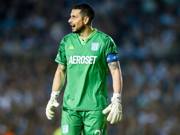 Gabriel Arias sacó aplausos con gran doble atajada en goleada de Racing sobre Newell’s