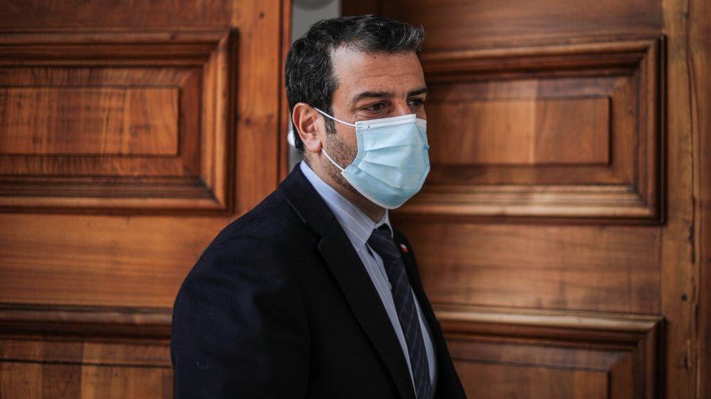 9 de agosto del 2021/SANTIAGOEl ministro del Interior, Rodrigo Delgado, llega al integrar el comité político ampliado en el Palacio de La Moneda.
FOTO: SEBASTIAN BELTRAN GAETE/AGENCIAUNO