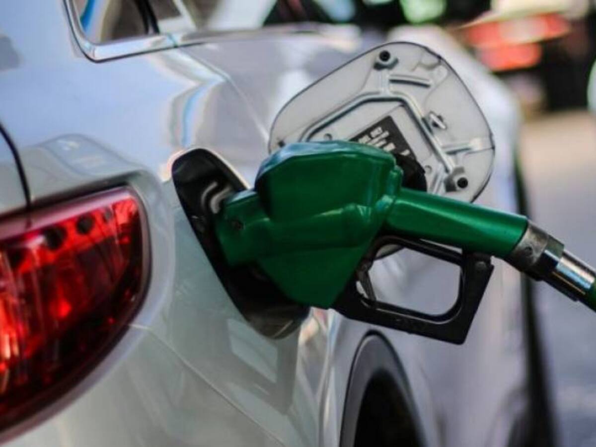 Se hizo realidad: tras largas semanas al alza, los combustibles bajarán en el país a contar de este jueves 23 de mayo