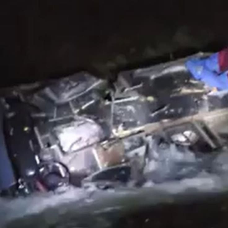 Duelo provincial en Perú: bus cae a un abismo de 200 metros y deja al menos 25 fallecidos 