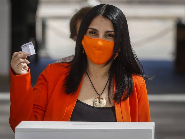 Karla Rubilar aseguró que el triunfo del Apruebo es «un Chile que pide a gritos que se escuche su voz»