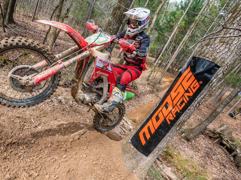 Piloto nacional Ruy Barbosa rozó el podio en el torneo Grand National Cross Country de Estados Unidos