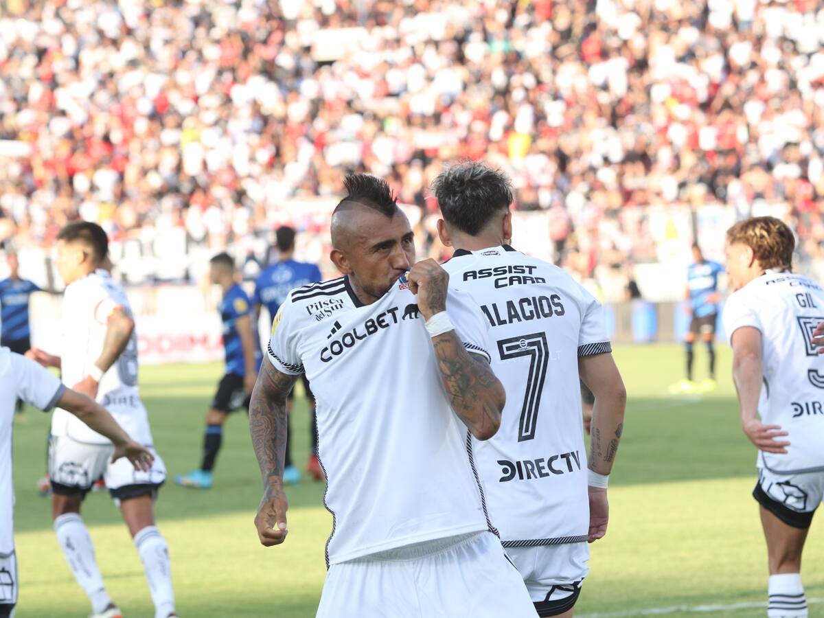 Sin Carlos Palacios: la formación de Colo Colo para su debut en el Campeonato Nacional 2024