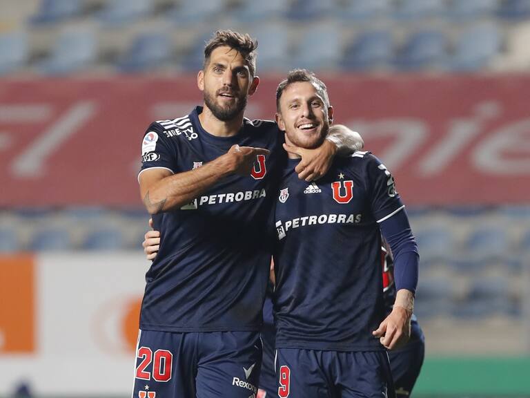 3 de Mayo del 2021/RANCAGUAJoaquín Larrivey(c) anota y celebra su primer gol y el 1 a 0 de Universidad de Chile ,durante el partido valido por la sexta fecha del Campeonato Nacional AFP PlanVital 2021, entre Universidad de Chile vs Santiago Wanderers, disputado en el Estadio El Teniente.
FOTO:FRANCISCO LONGA/AGENCIAUNO