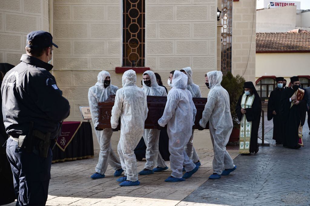 Un funeral de una víctima del Covid-19 en Salónica