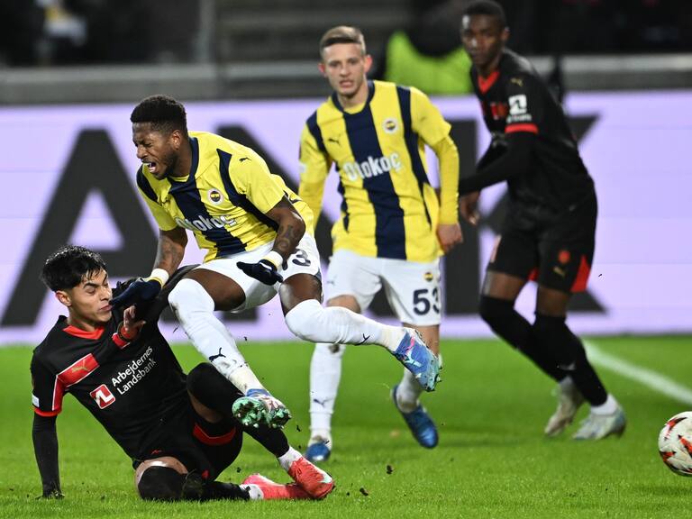 Con Dario Osorio de titular: el Midtjylland logró un empate ante el Fenerbahçe en la última fecha de la Europa League