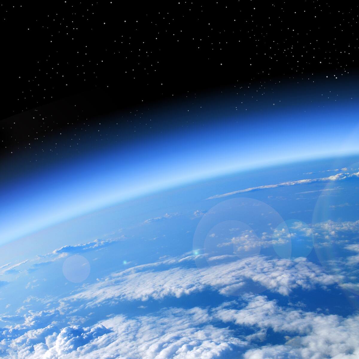 A más de 400 km de la superficie terrestre: astronauta capta un raro chorro gigante desde el espacio