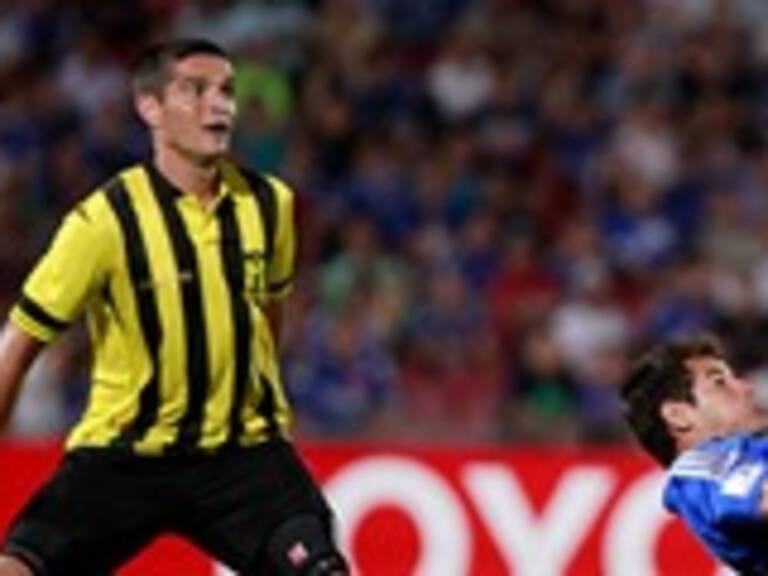 U de Chile venció a Guaraní con un golazo de chilena del uruguayo Rodrigo Mora