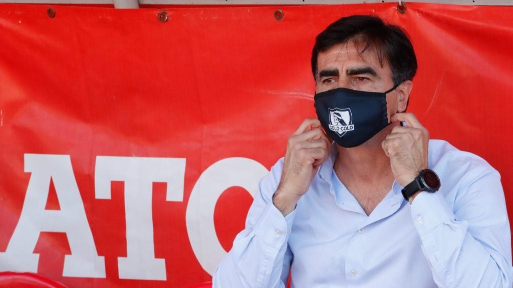 17 de Febrero del 2021/TALCAEl Director Tecnico de Colo Colo Gustavo Quinteros() ,durante el partido del descenso del Campeonato Nacional AFP PlanVital 2020, entre Colo Colo vs Universidad de Concepcion, disputado en el Estadio Fiscal de Talca.
FOTO:FRANCISCO LONGA/AGENCIAUNO