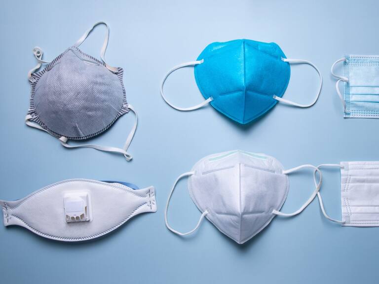 ¿Cuál es la mascarilla más efectiva frente a ómicron?