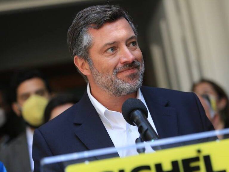 Revelan que Sebastián Sichel recibió aportes económicos de ejecutivos ligados a empresas de gas para su candidatura presidencial