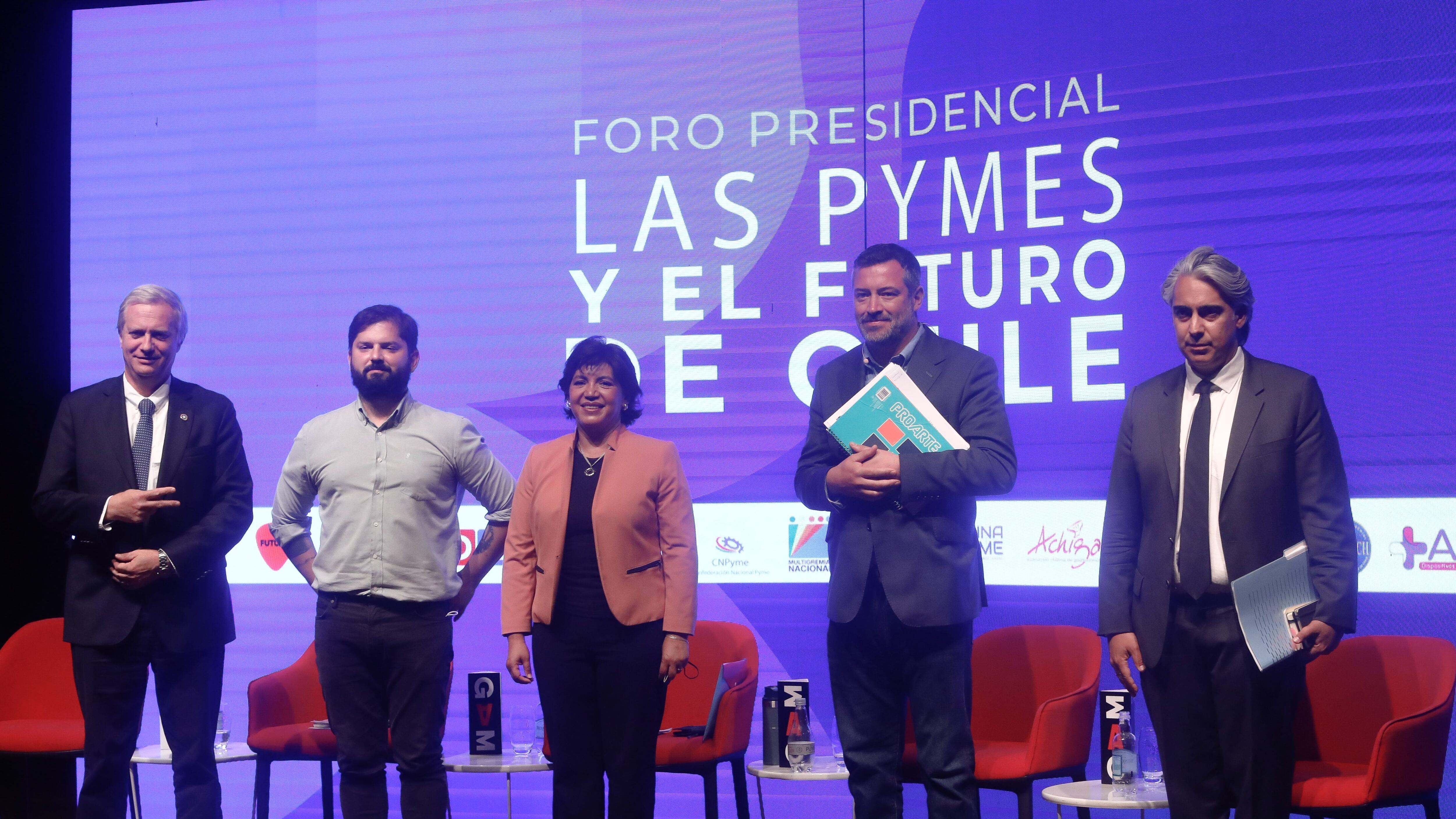 sichel también suspendió actividades a la espera de PCR
