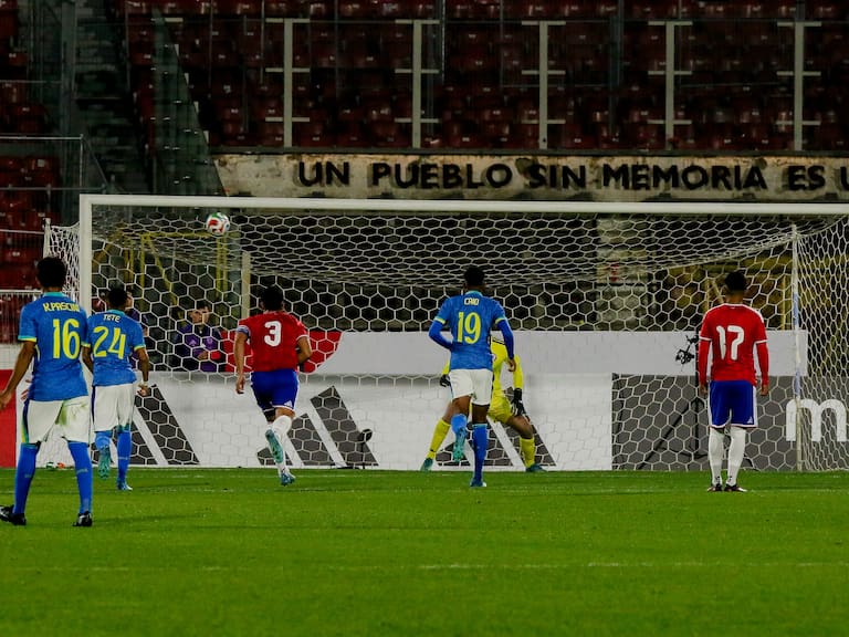 El impresionante penal con que La Roja Sub 20 perdió ante Brasil en duelo amistoso