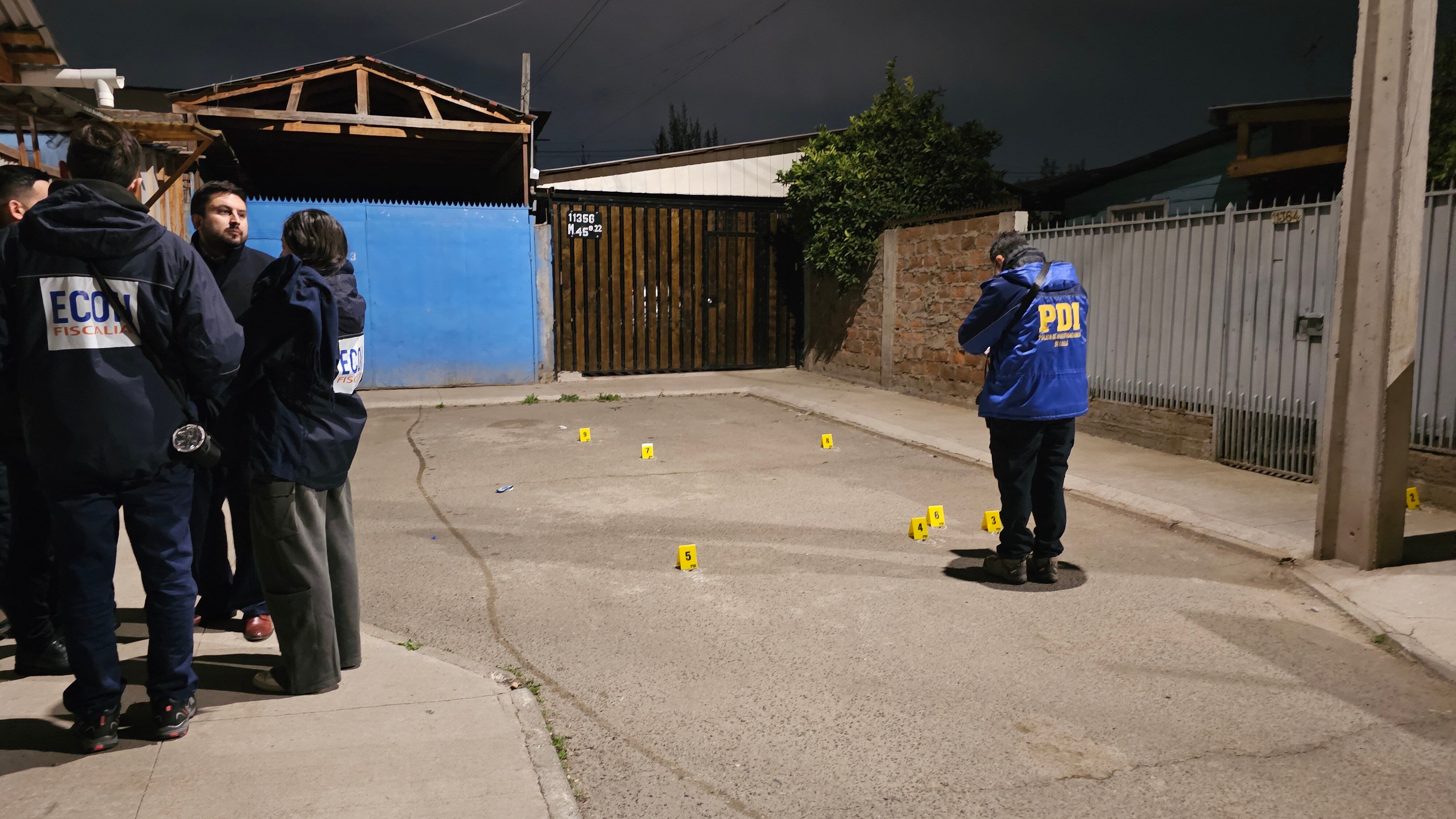 Investigan ataque a balazos contra una vivienda en El Bosque: mujer quedó en riesgo vital