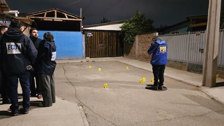 Investigan ataque a balazos contra una vivienda en El Bosque: mujer quedó en riesgo vital