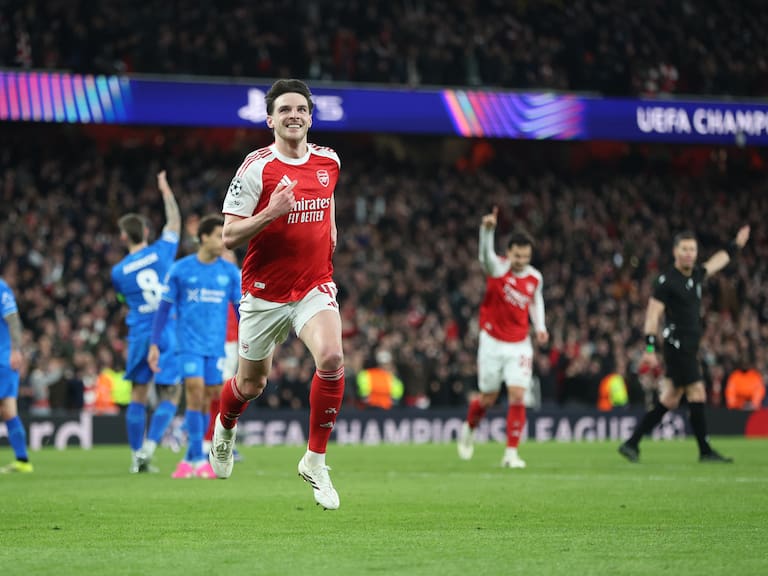 Arsenal avanza sin despeinarse a cuartos de final de la Champions League y sigue vivo en todas las competencias del año