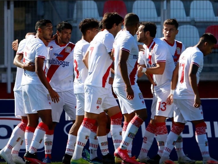 Curicó Unido viajó a La Serena pese a tener siete contagios en el plantel