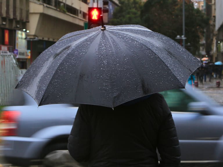 Lluvia en Santiago: ¿Cuántos milímetros caerán este viernes 15 de agosto en la región Metropolitana?