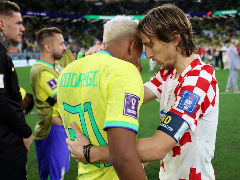 El noble gesto de Luka Modric a Rodrygo tras fallar su penal en la eliminación de Brasil en Qatar 2022