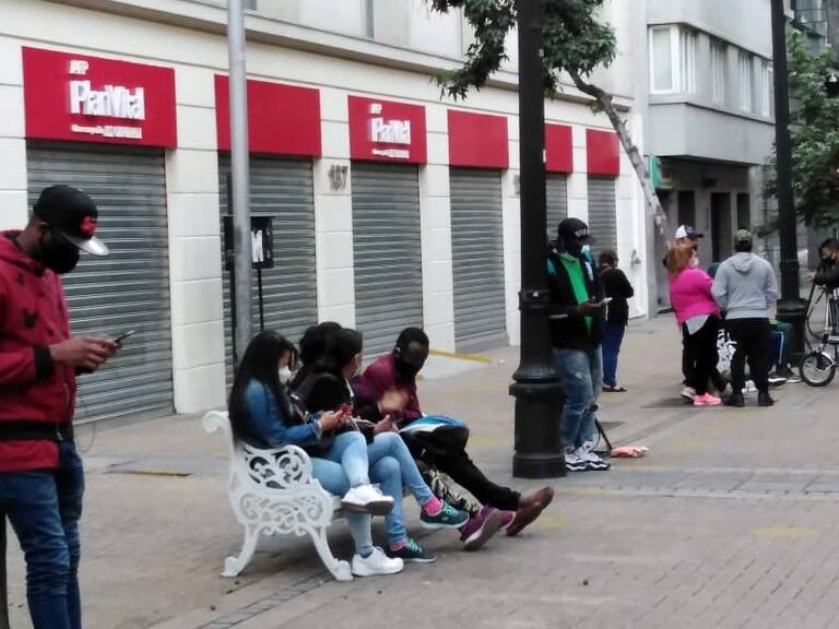 Largas filas en las oficinas de las AFP por segundo retiro